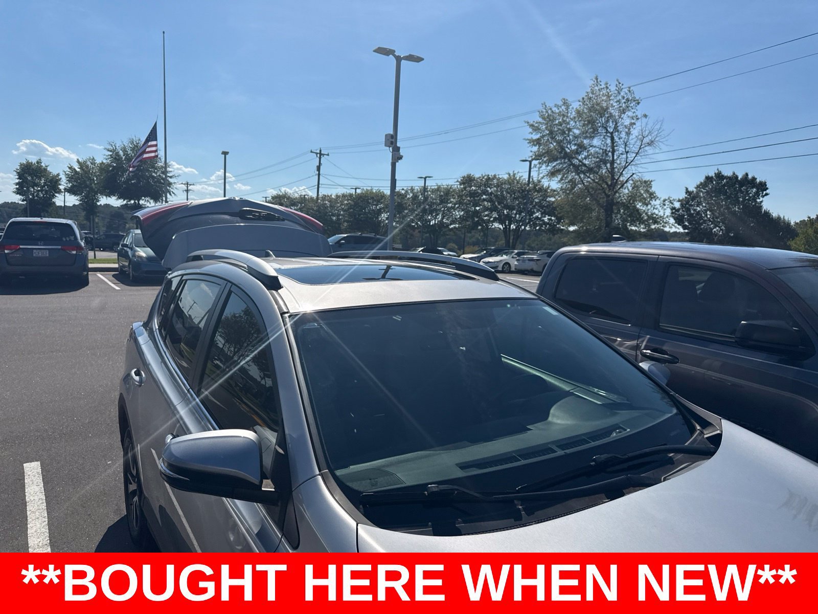 Used 2016 Toyota RAV4 XLE FWD image 2