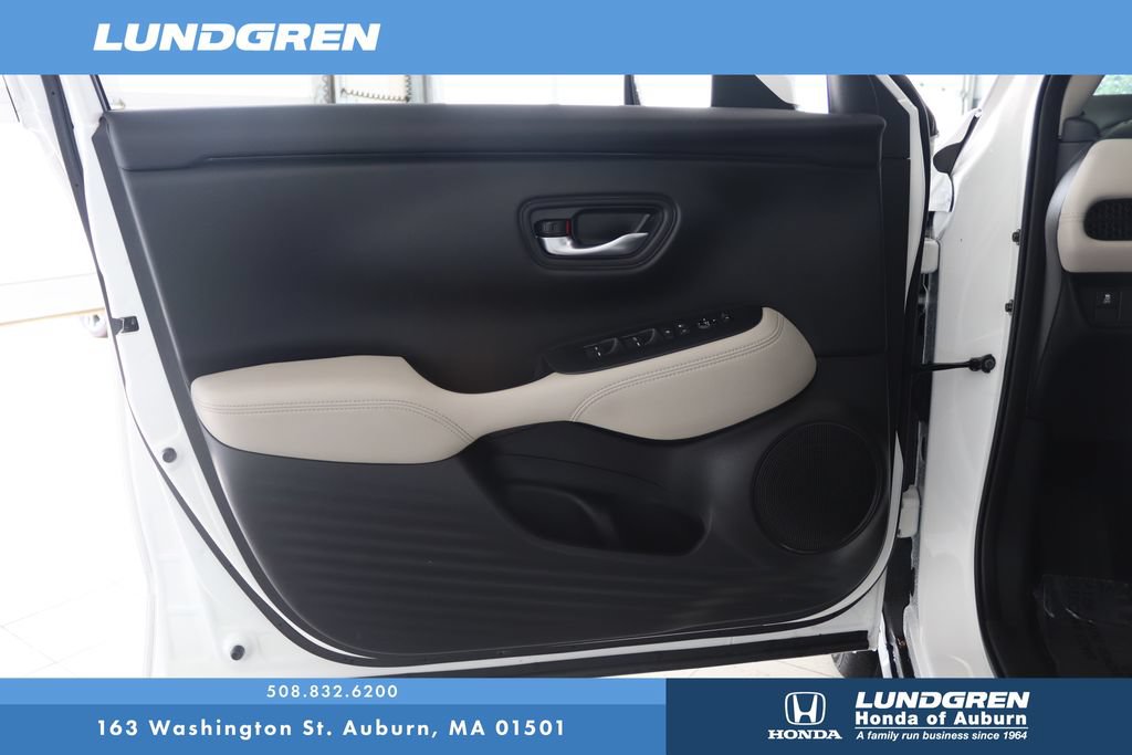 Used 2025 Honda HR-V LX image 10