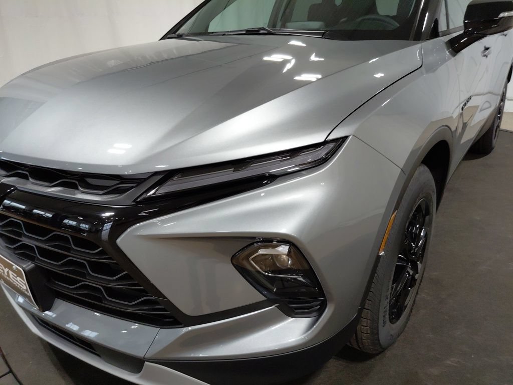 New 2026 Chevrolet Blazer LT w/ Sound & Technology Package AWD/4WD image 14