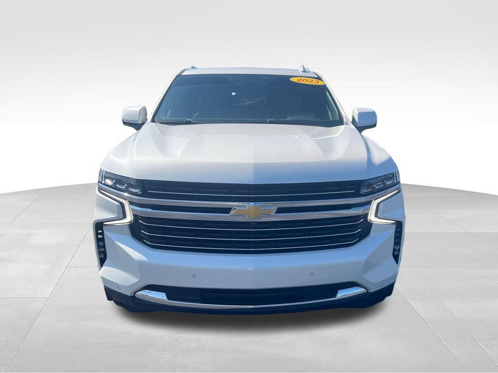 Used 2022 Chevrolet Suburban LT w/ Luxury Package AWD/4WD image 8