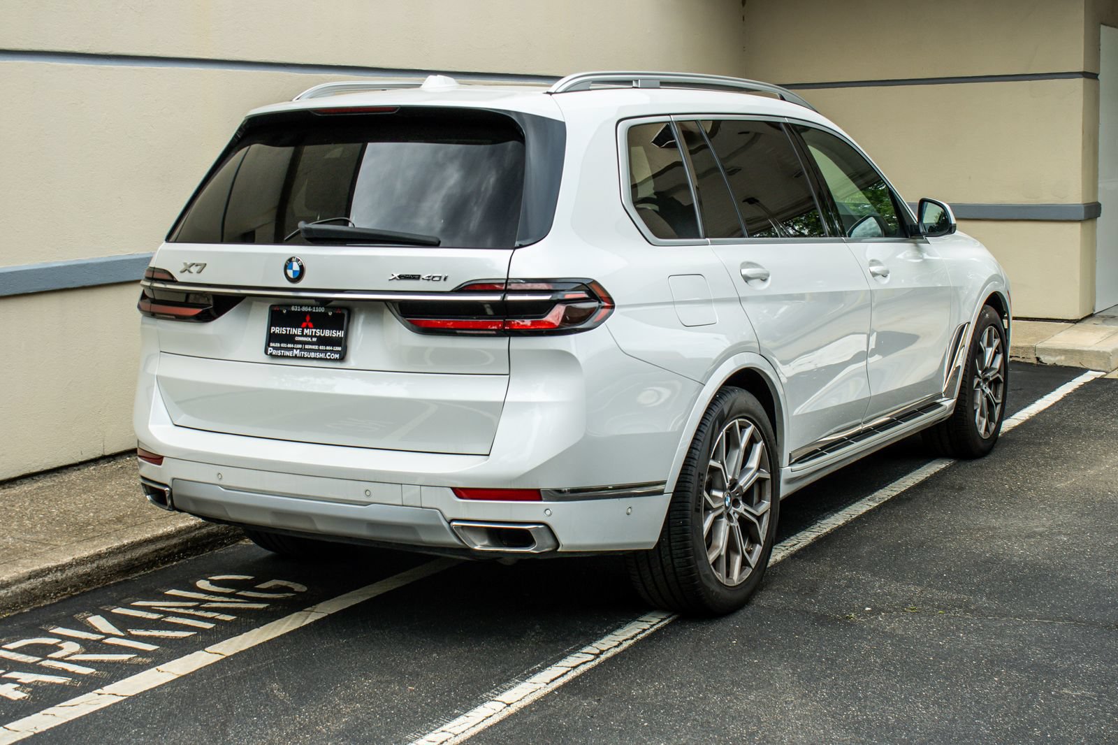 Used 2024 BMW X7 xDrive40i AWD/4WD image 7