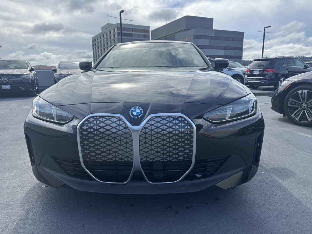 Used 2025 BMW i4 eDrive40 image 2