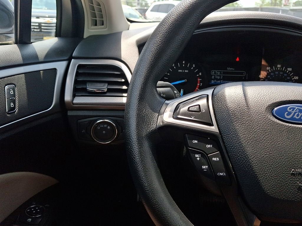 Used 2020 Ford Fusion S FWD image 22