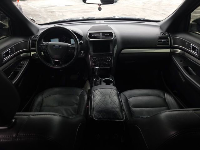 Used 2018 Ford Explorer XLT w/ Equipment Group 202A image 18
