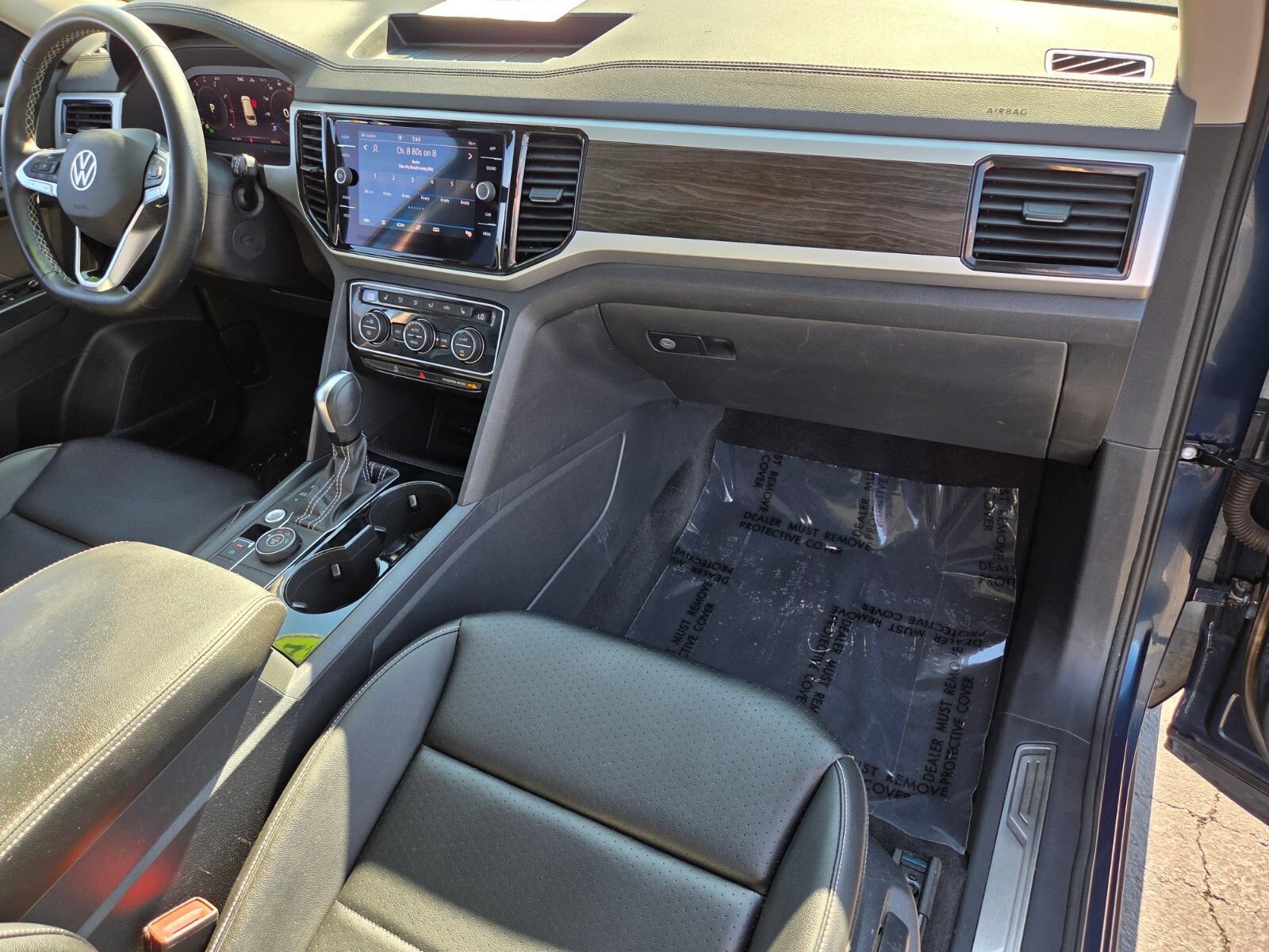 Used 2022 Volkswagen Atlas SE w/ Panoramic Sunroof Package AWD/4WD image 18