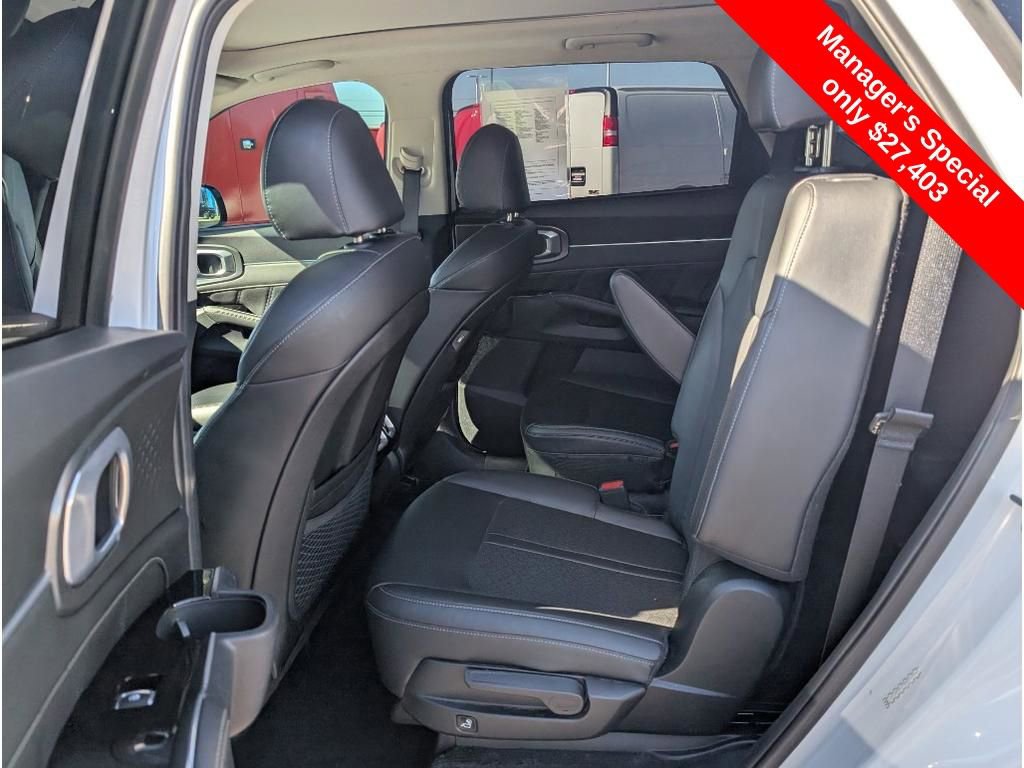 Used 2022 Kia Sorento SX image 9