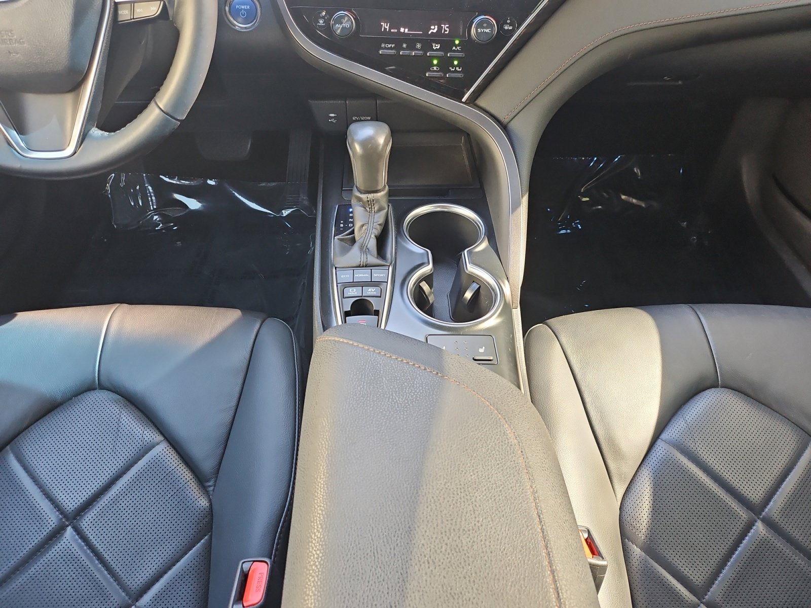 Used 2018 Toyota Camry XLE FWD image 29
