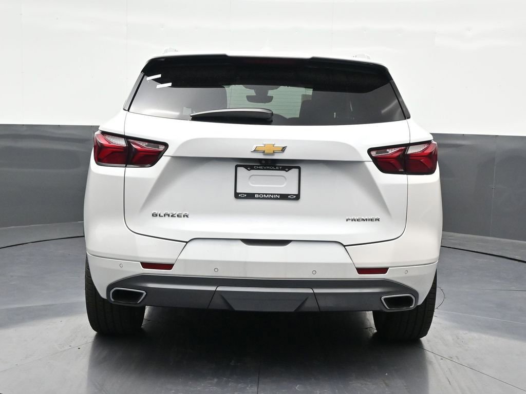 Used 2021 Chevrolet Blazer Premier w/ Driver Confidence II Package FWD image 4