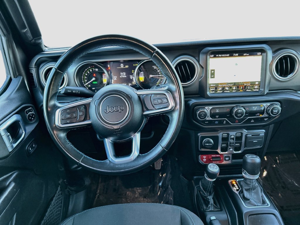Used 2022 Jeep Wrangler Unlimited Rubicon 4xe AWD/4WD image 22