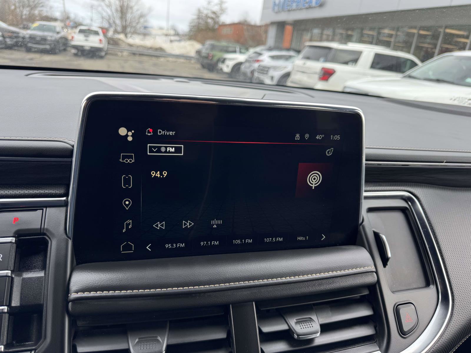 Used 2024 GMC Yukon SLT AWD/4WD image 32