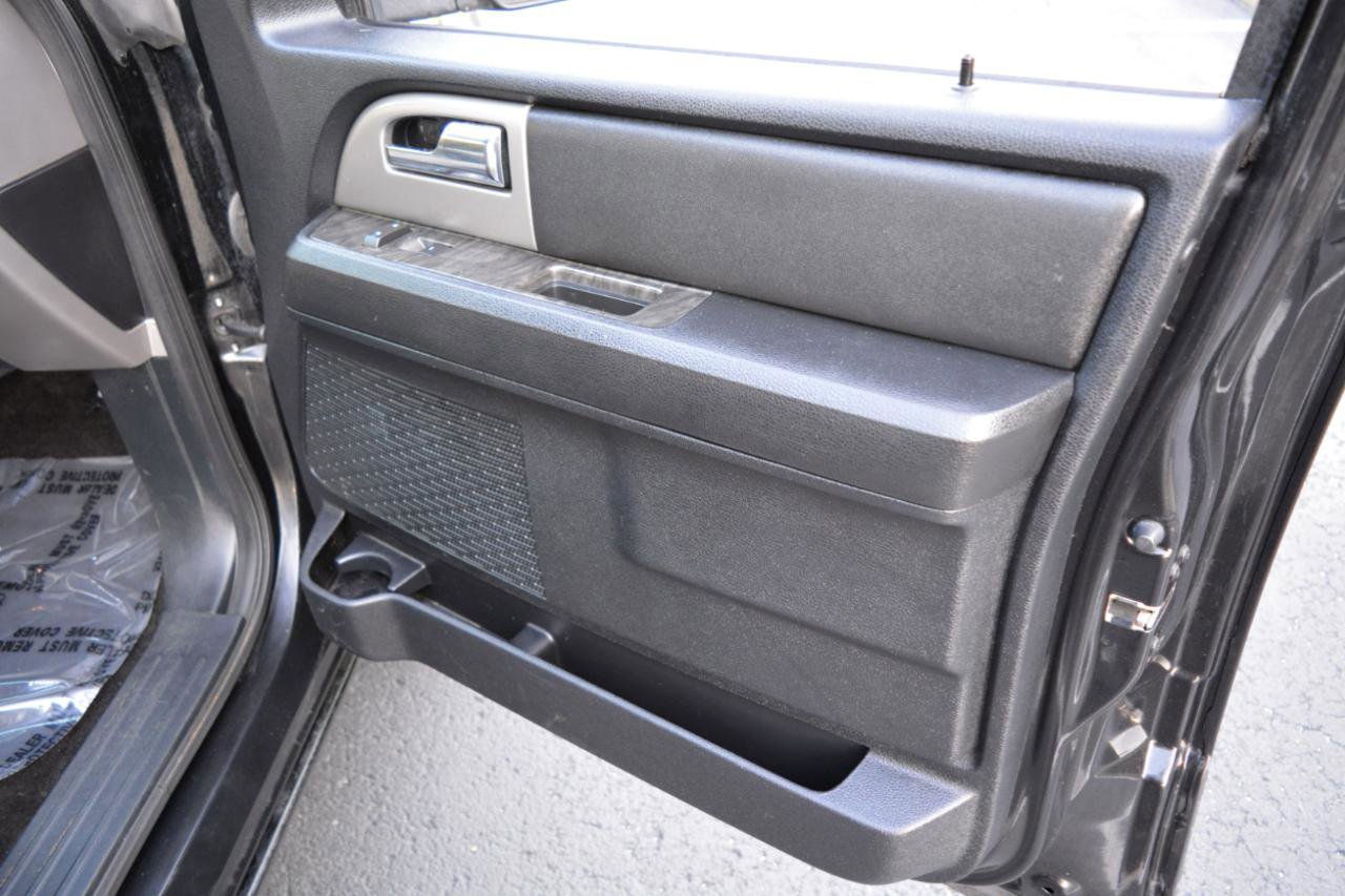 Used 2015 Ford Expedition Limited w/ Equipment Group 301A AWD/4WD image 21