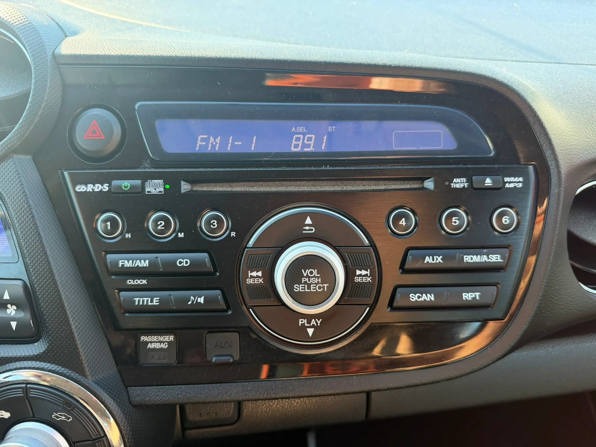 Used 2014 Honda Insight LX image 19