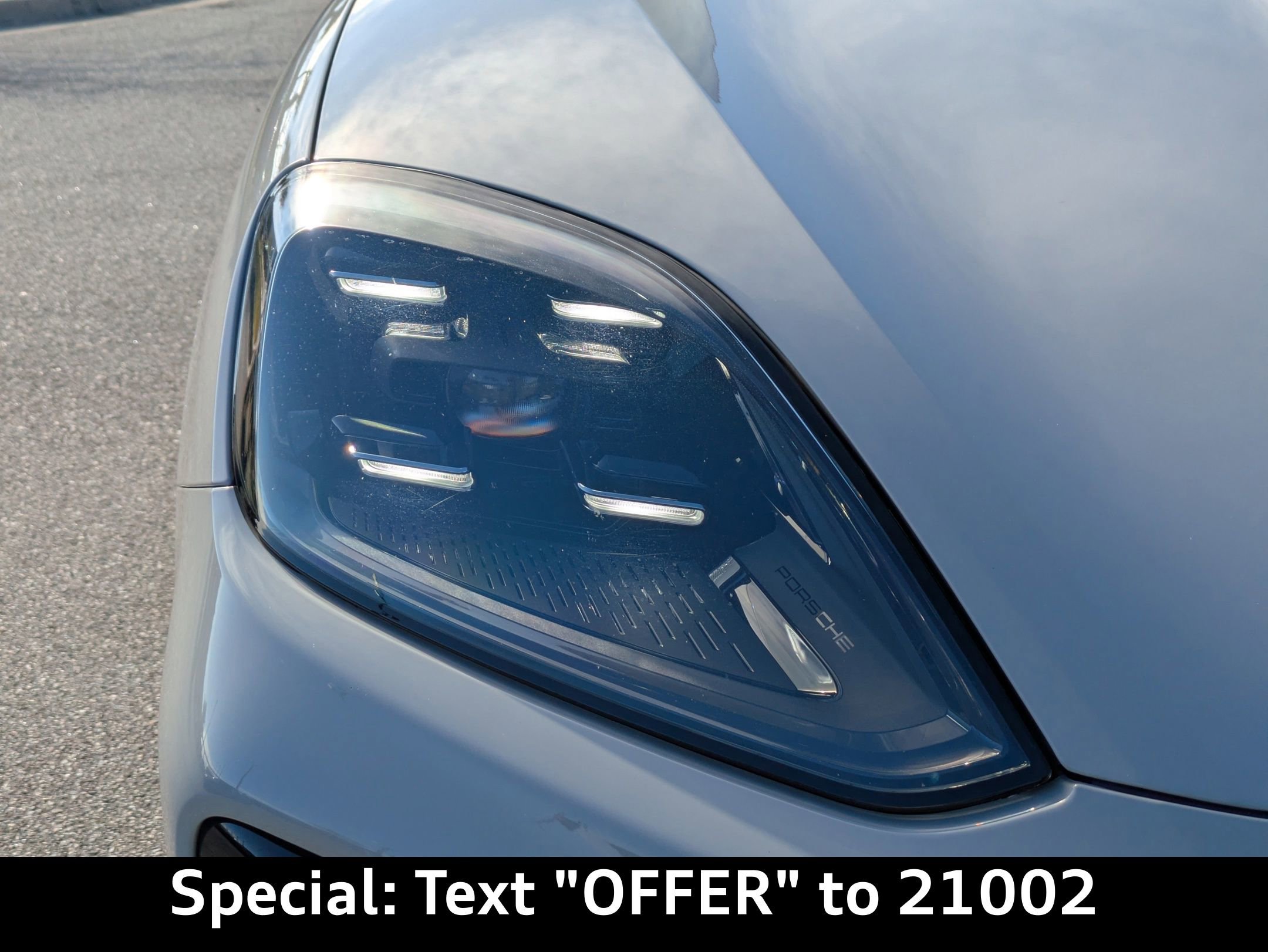 Used 2024 Porsche Cayenne Base image 11