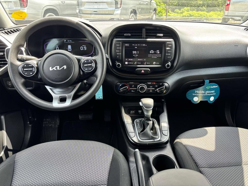 Used 2024 Kia Soul LX w/ Option Group 015 FWD image 10