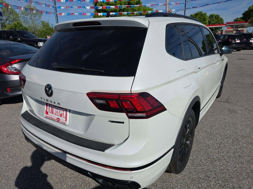 Used 2022 Volkswagen Tiguan SE R-Line AWD/4WD image 6