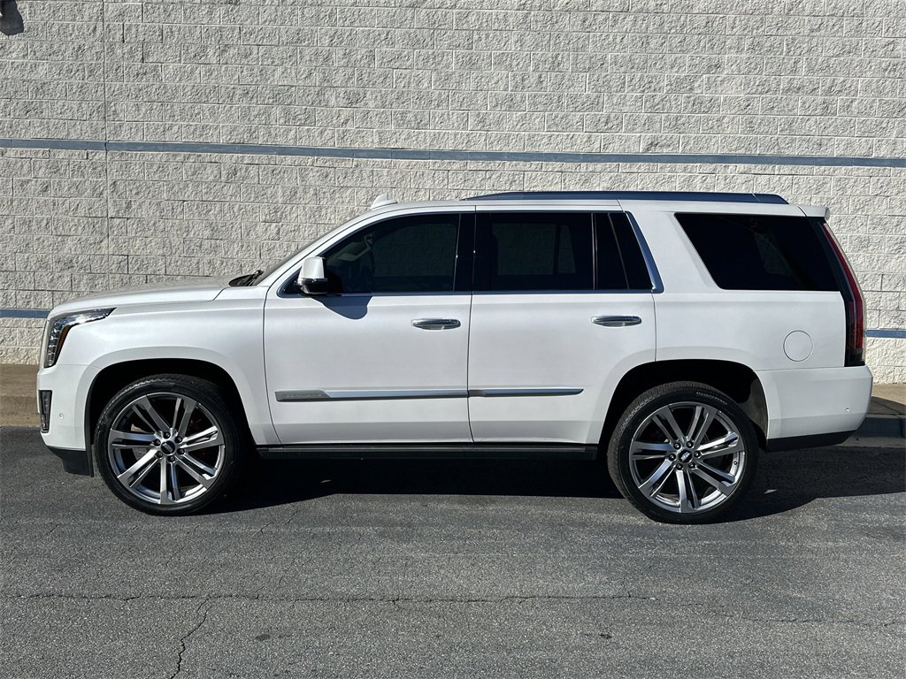 Used 2020 Cadillac Escalade Premium Luxury image 4