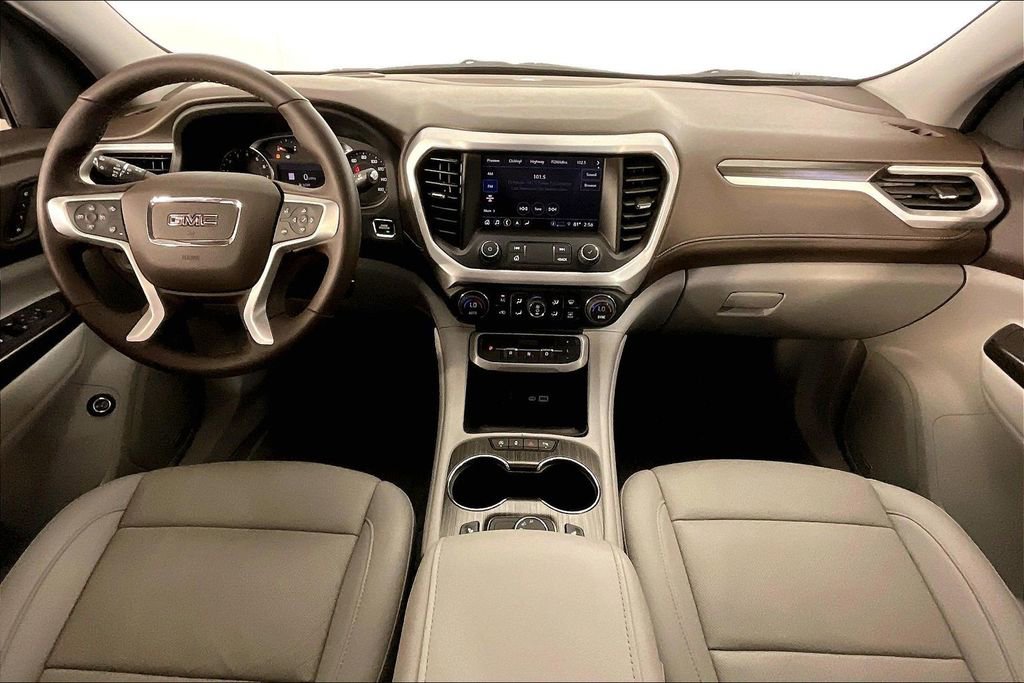 Used 2023 GMC Acadia SLT w/ Preferred Package FWD image 19