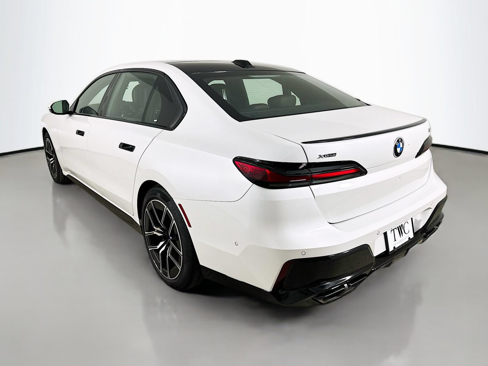 New 2026 BMW 760i xDrive AWD/4WD image 7
