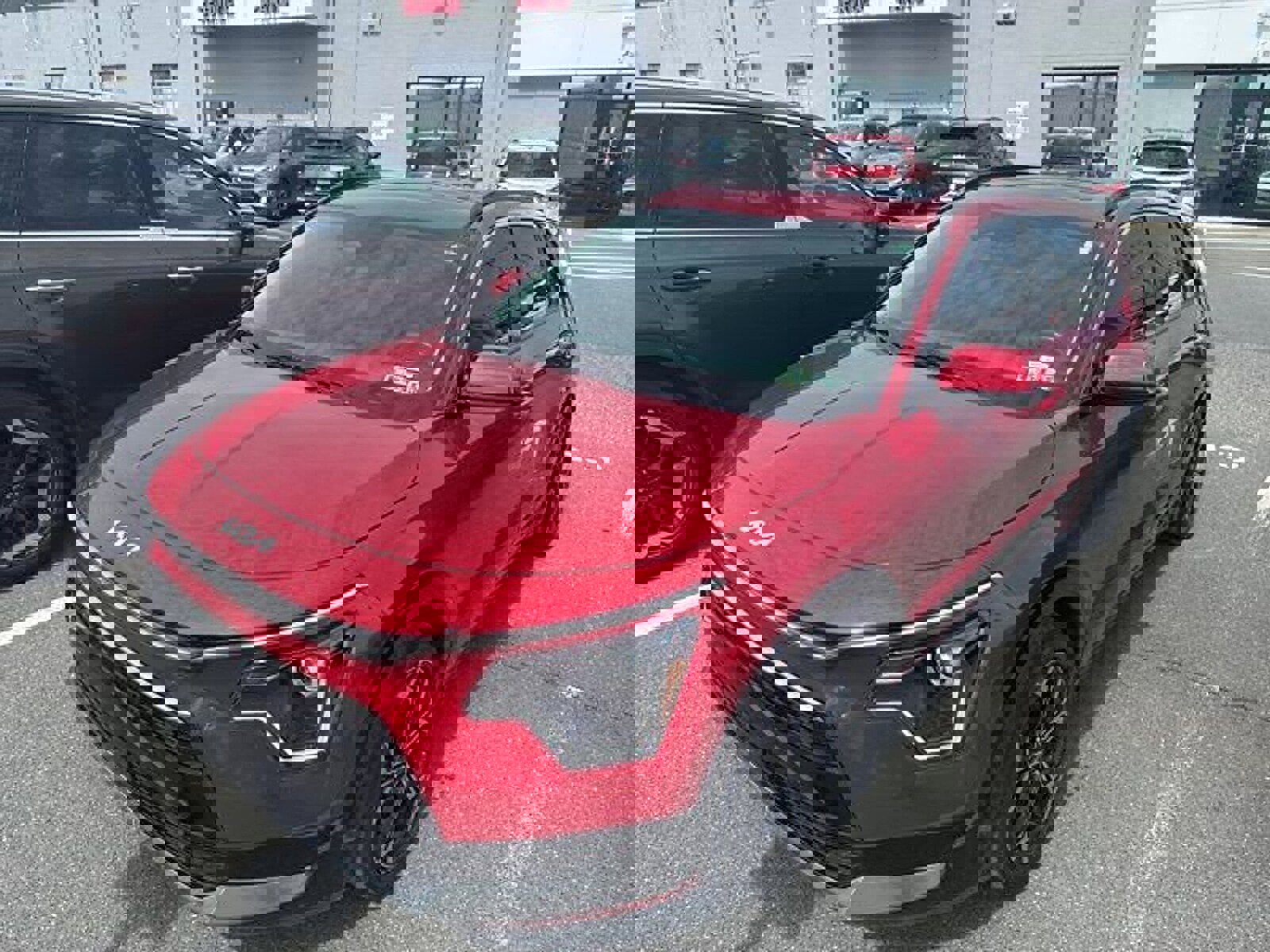 Used 2023 Kia Niro EX Touring image 1