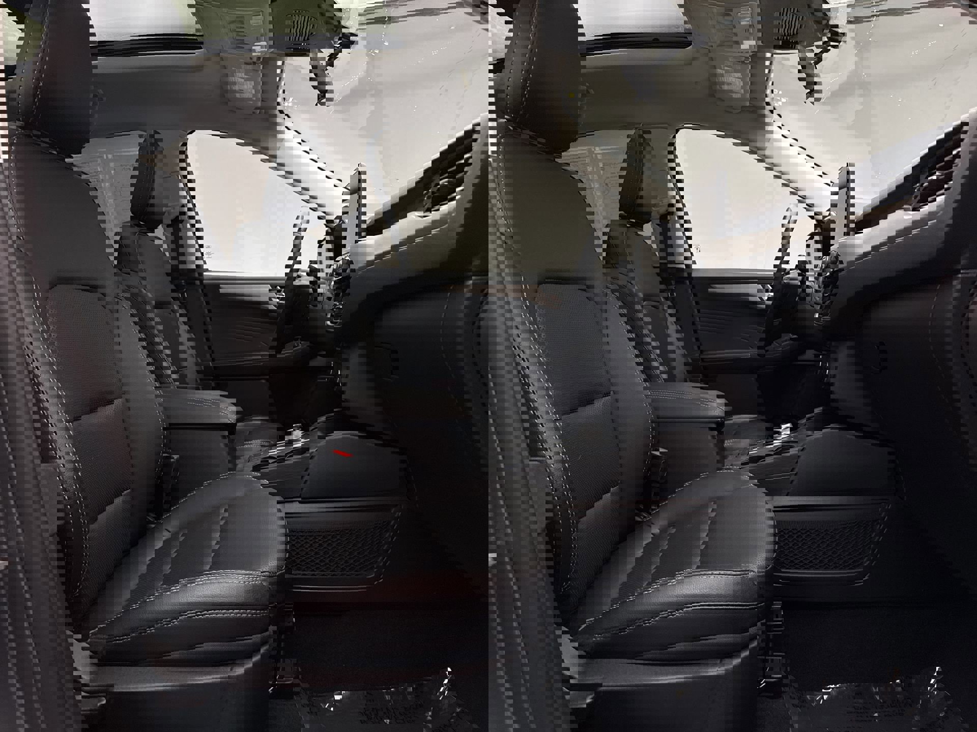 Used 2022 Ford Escape SEL image 17