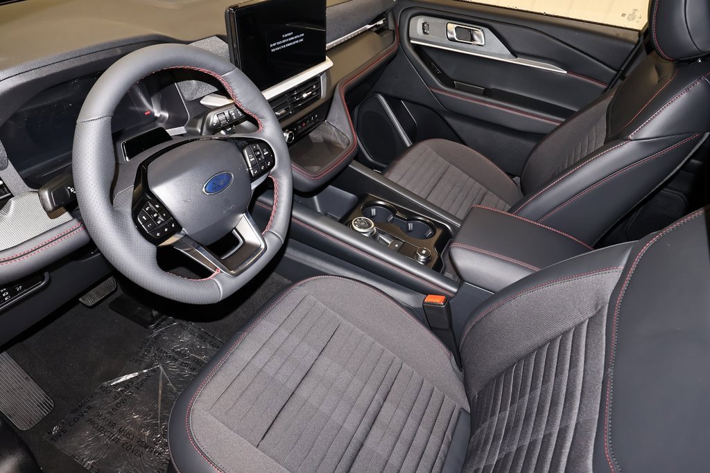 New 2026 Ford Explorer ST-Line w/ ST-Line Street Pack image 30