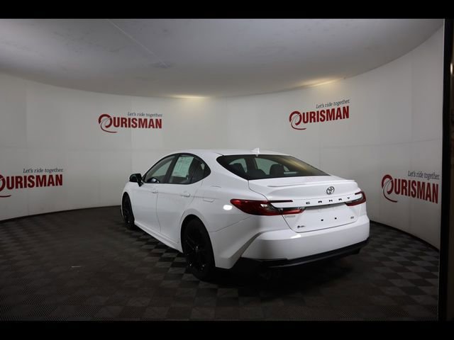 Used 2025 Toyota Camry SE w/ Convenience Package image 11