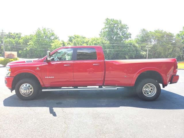 Used 2022 RAM 3500 Laramie AWD/4WD image 11