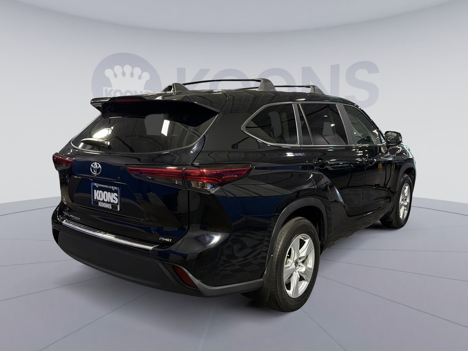 Used 2023 Toyota Highlander L AWD/4WD image 16