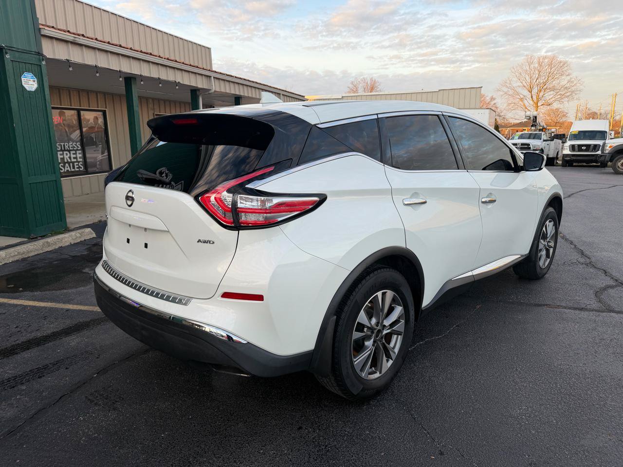 Used 2017 Nissan Murano S w/ Navigation Package AWD/4WD image 3