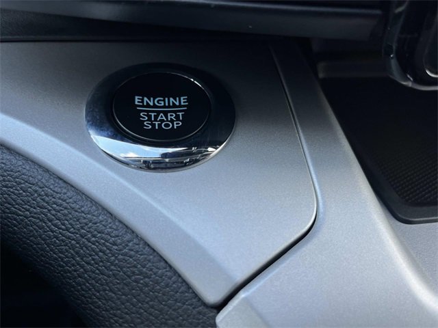 Used 2023 Ford Explorer XLT image 36