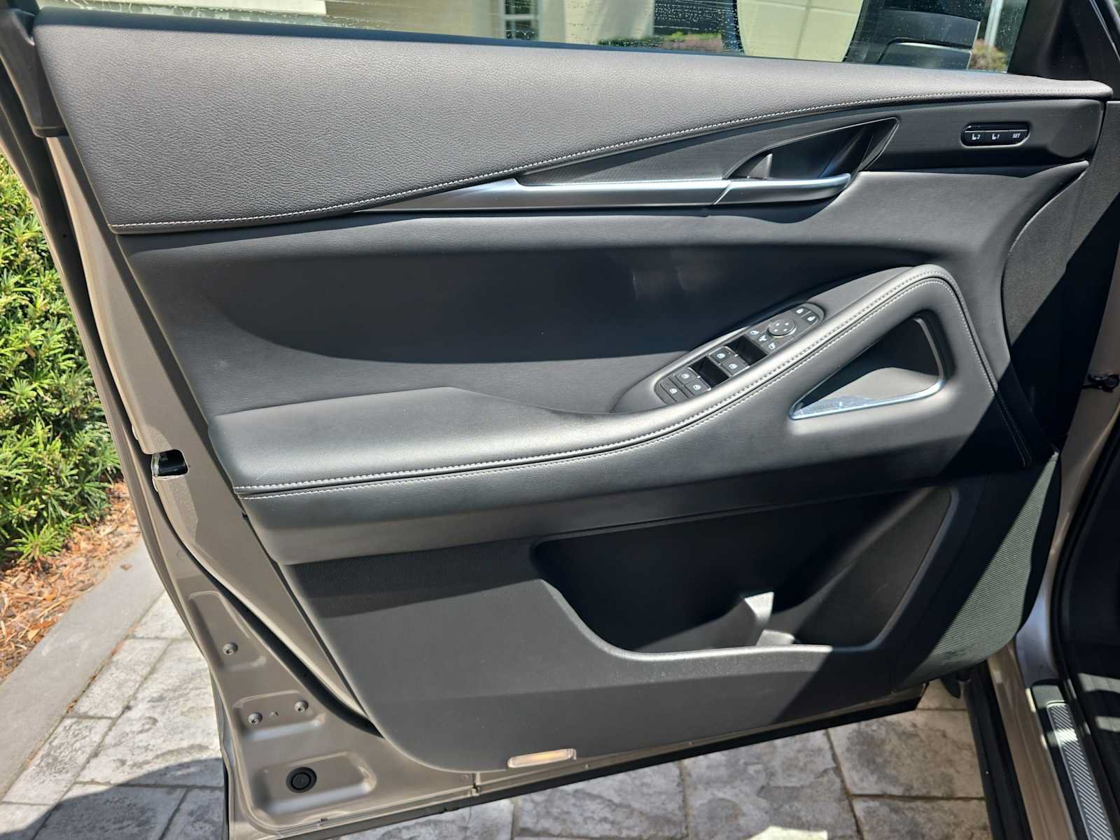 Used 2025 INFINITI QX60 Luxe FWD image 14