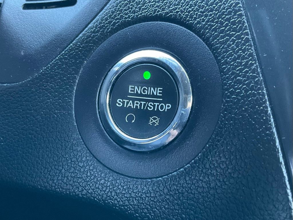 Used 2017 Ford Explorer XLT w/ Equipment Group 202A image 16