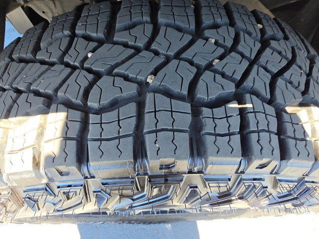 Used 2025 Chevrolet Silverado 1500 Custom Trail Boss w/ Dark Appearance Package AWD/4WD image 11