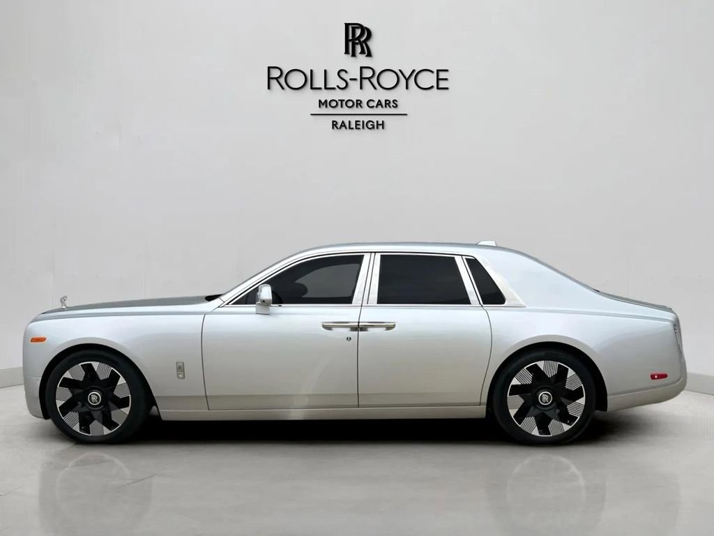 Used 2020 Rolls-Royce Phantom Sedan RWD image 4