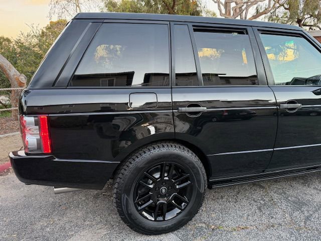 Used 2010 Land Rover Range Rover Supercharged image 16