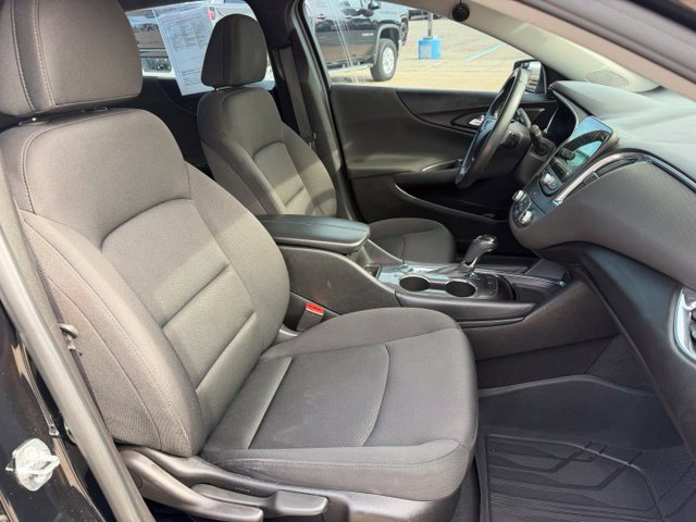 Used 2018 Chevrolet Malibu LT w/ Redline Edition FWD image 19