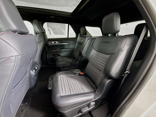 New 2026 Ford Explorer ST-Line w/ ST-Line Street Pack image 26