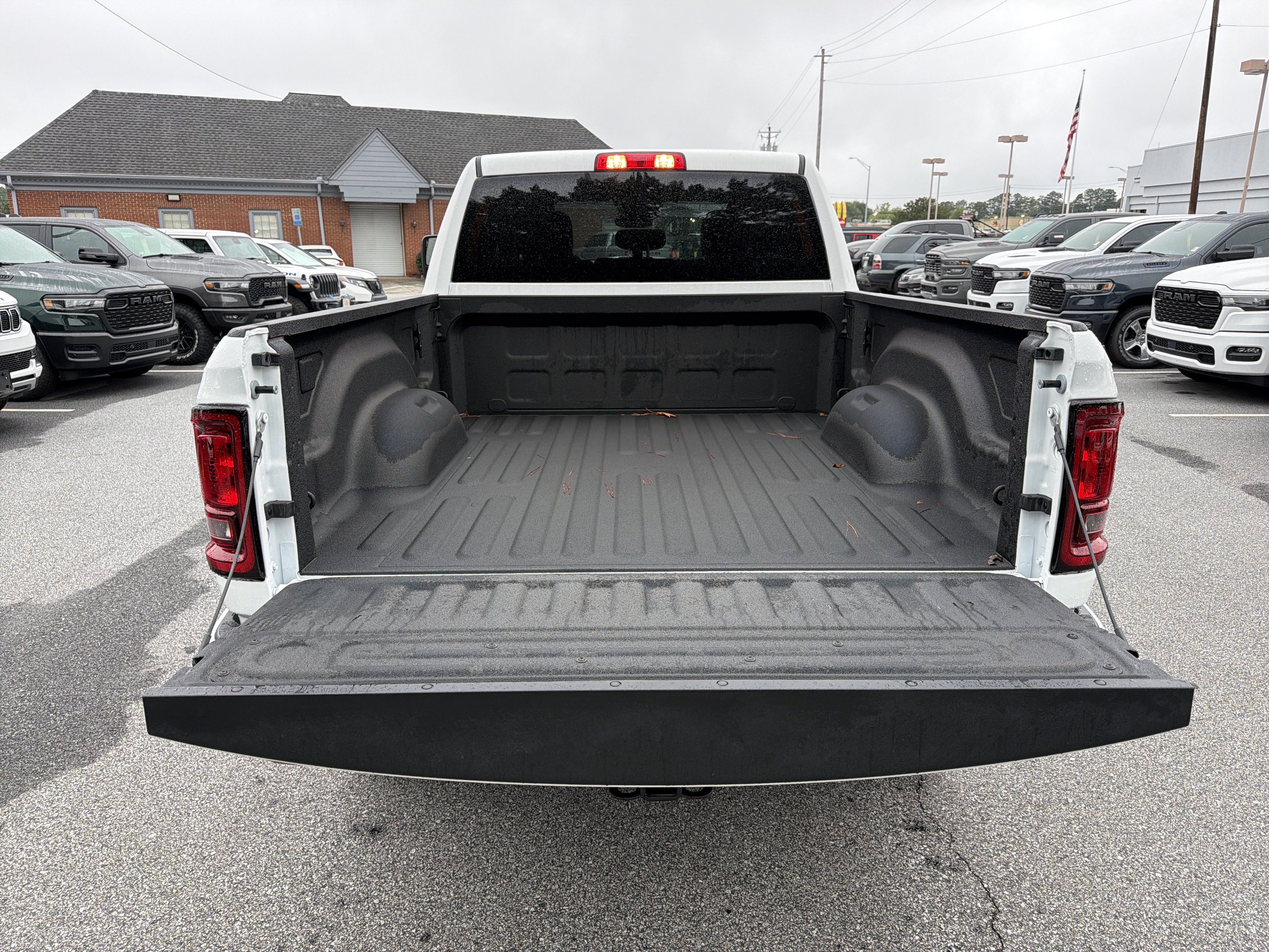 New 2026 RAM 2500 Big Horn AWD/4WD image 17