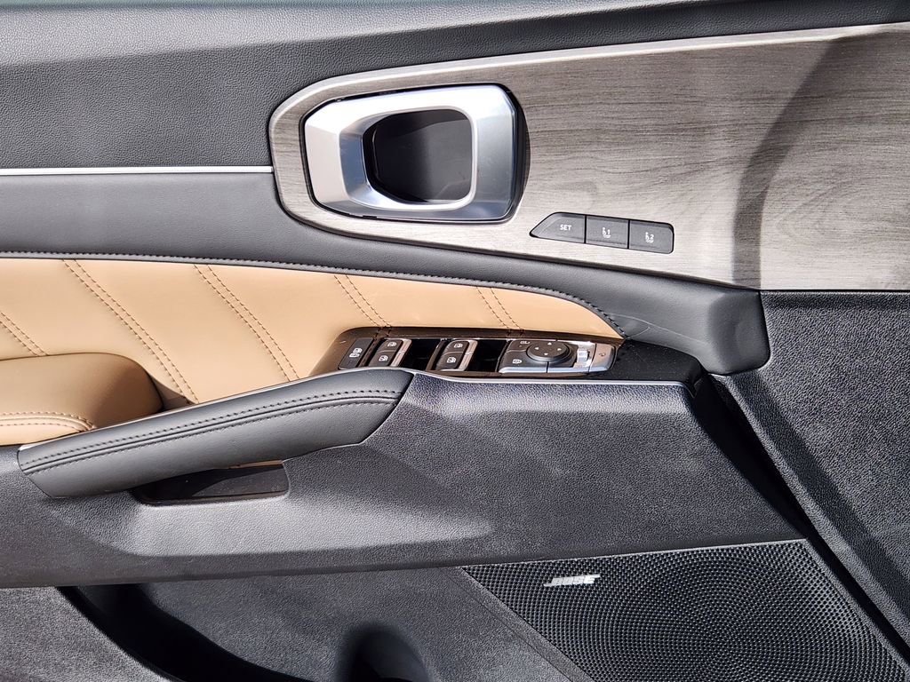 New 2026 Kia Sorento SX Prestige w/ Olive Brown Leather Package image 6