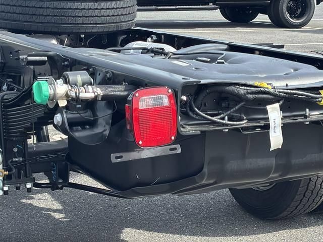 New 2026 RAM 5500 Tradesman AWD/4WD image 28