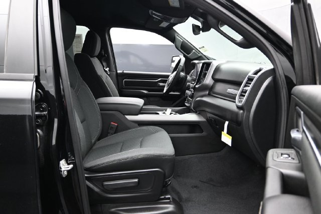 New 2026 RAM 1500 Big Horn w/ Night Edition AWD/4WD image 18