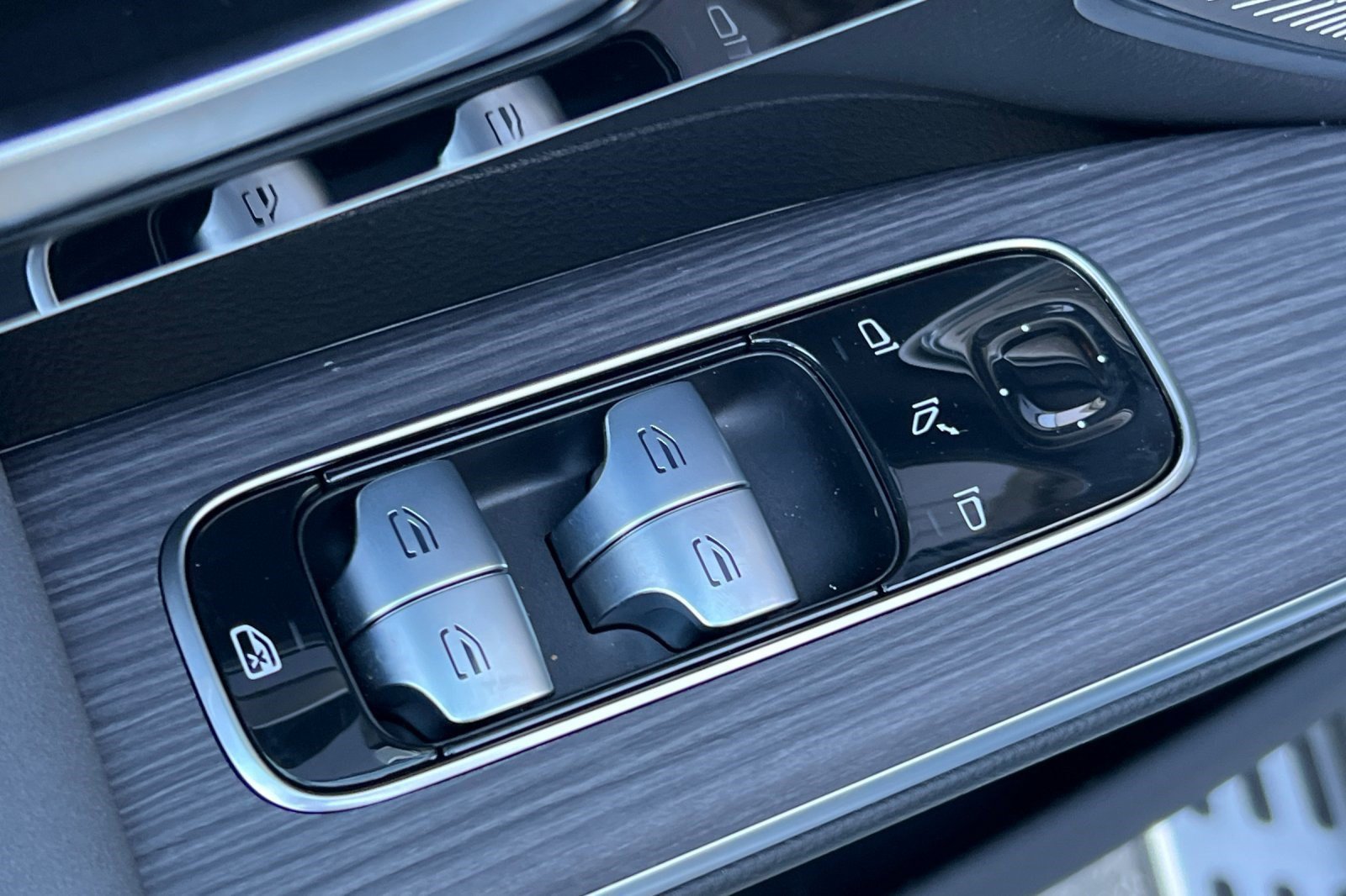 Certified 2024 Mercedes-Benz EQS 450+ 4MATIC SUV image 13