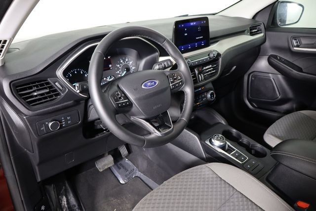 Used 2022 Ford Escape SE w/ Convenience Package FWD image 18