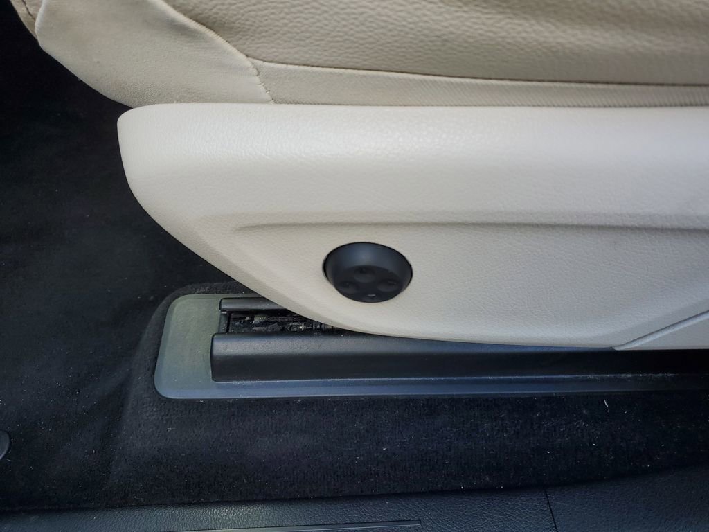 Used 2022 Mercedes-Benz GLE 350 w/ Premium Package image 22