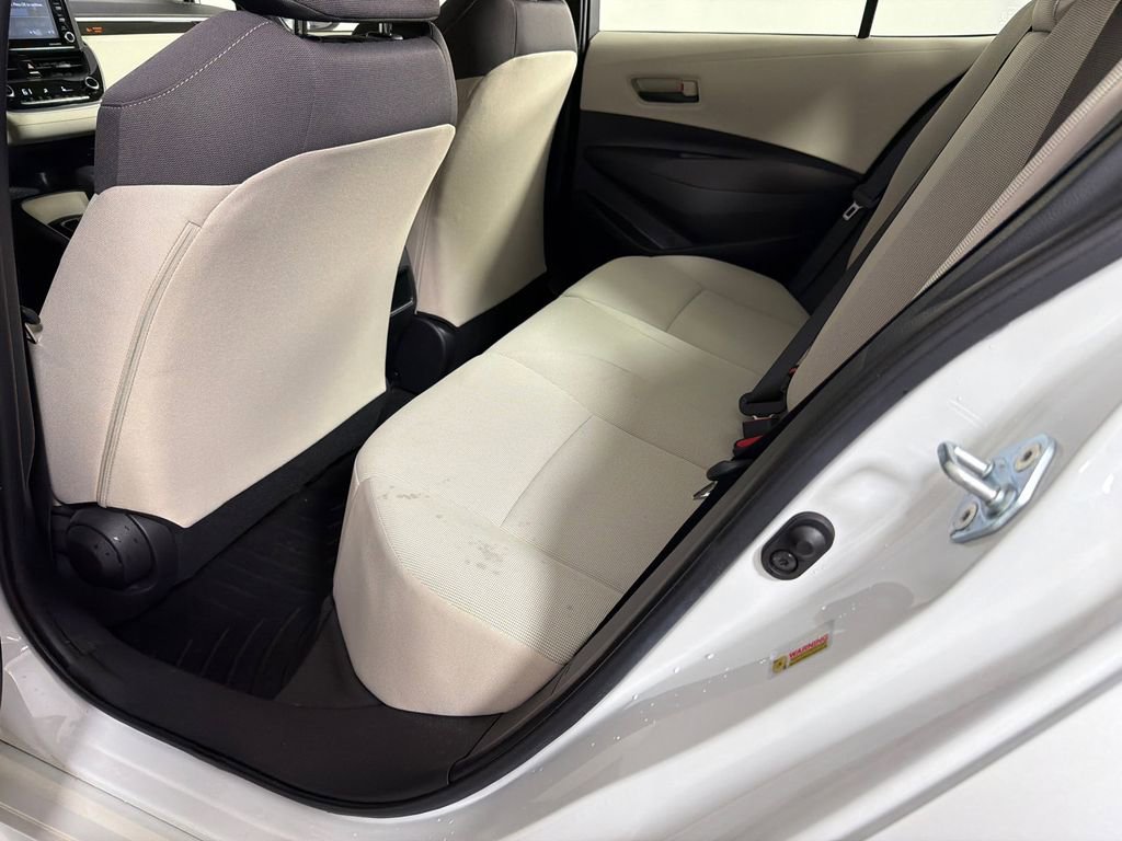 Used 2022 Toyota Corolla LE image 20