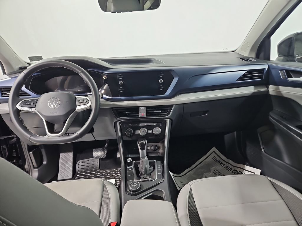 Certified 2024 Volkswagen Taos SE w/ Panoramic Sunroof Package image 15