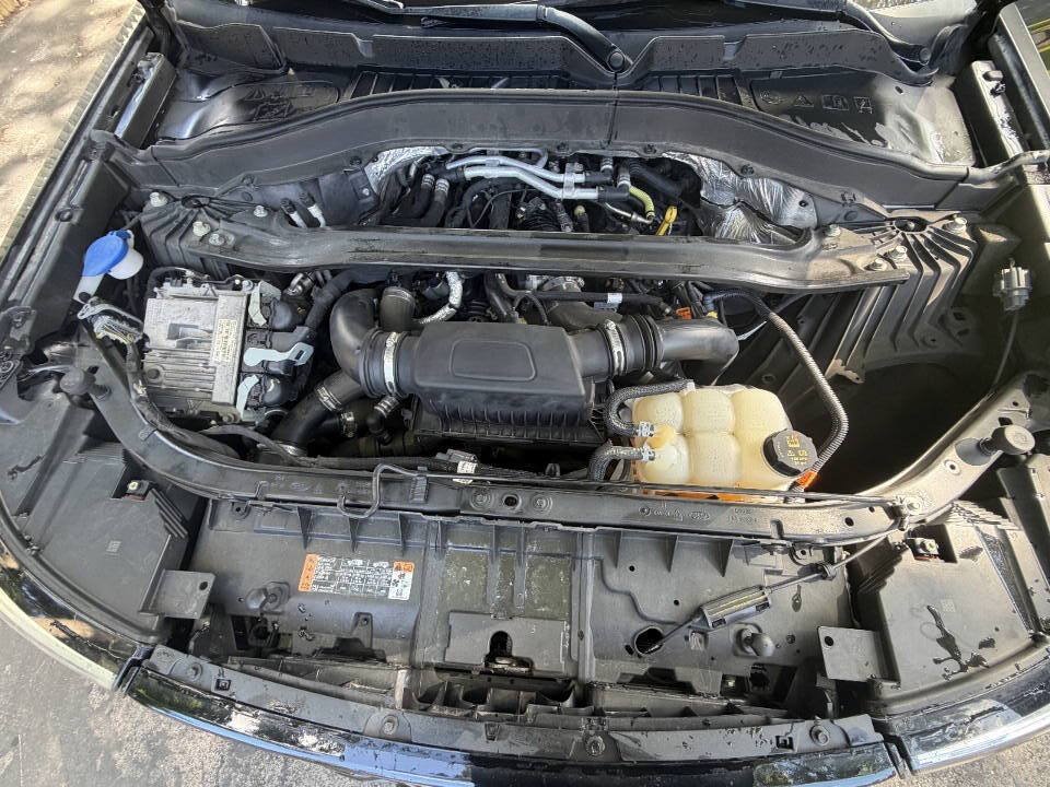 Used 2020 Ford Explorer ST w/ ST Street Pack AWD/4WD image 13