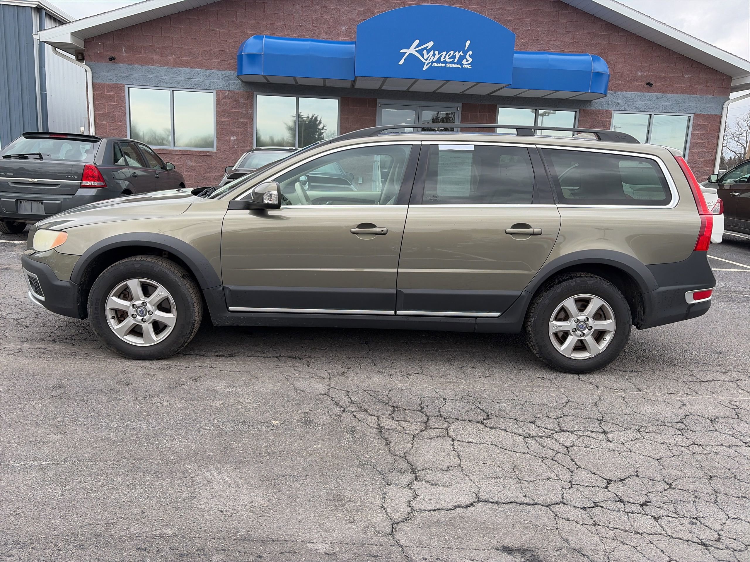 Used 2010 Volvo XC70 3.2 image 2