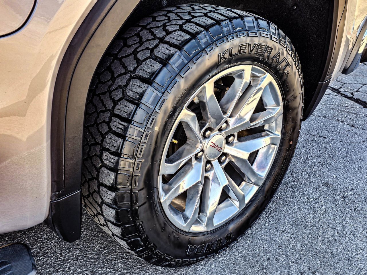 Used 2021 GMC Sierra 1500 SLT image 16