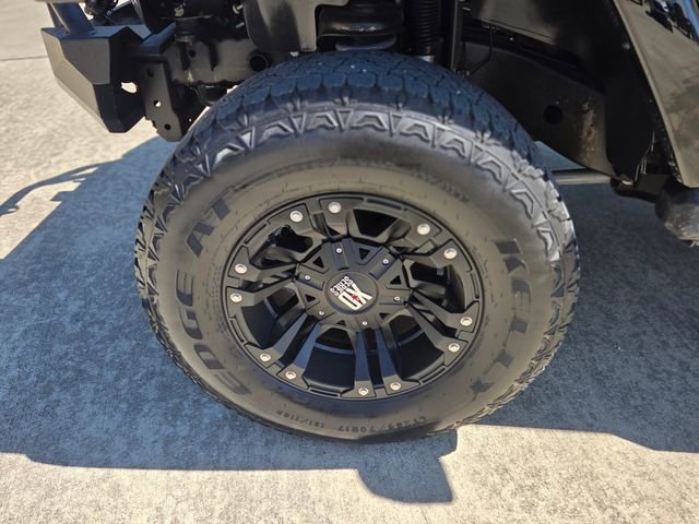 Used 2015 Jeep Wrangler Unlimited Freedom Edition image 11